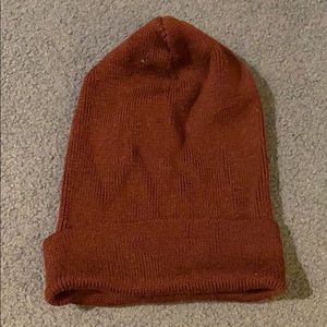 Maroon slouchy beanie